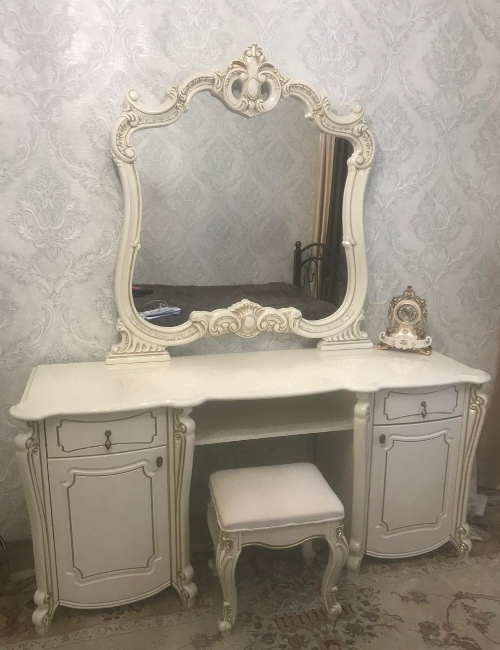 Туалетный столик с зеркалом Лорена