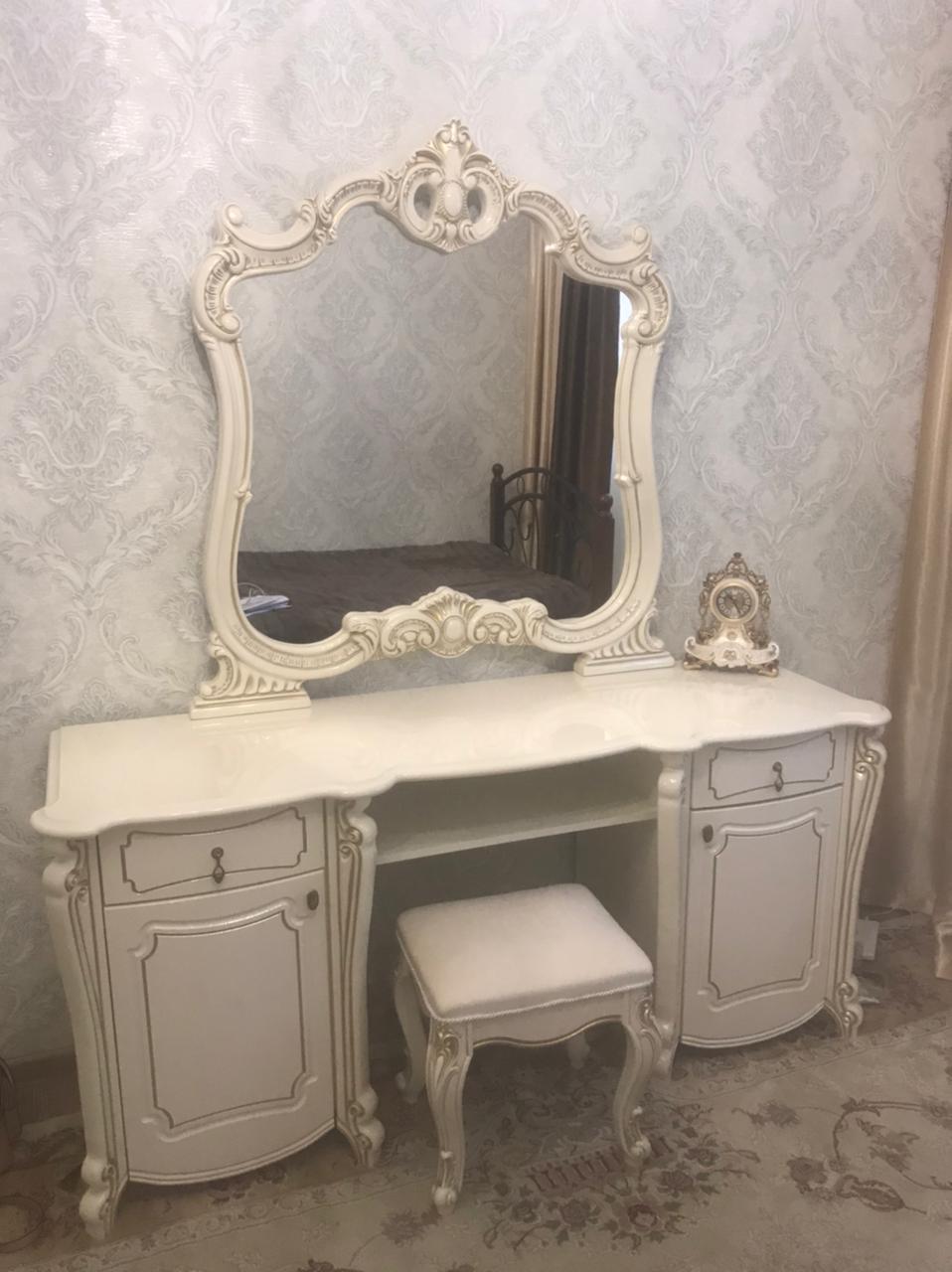 Туалетный столик с зеркалом Лорена