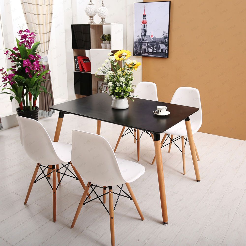 кухонные столы и стулья в интерьере кухни