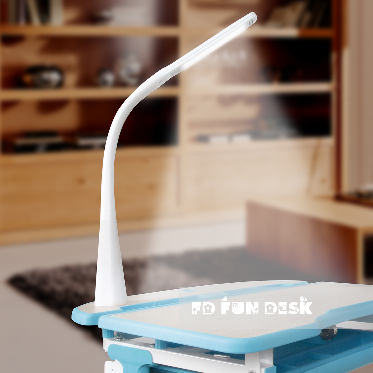 картинка Настольная светодиодная лампа FunDesk L1 магазин Мебель Легко